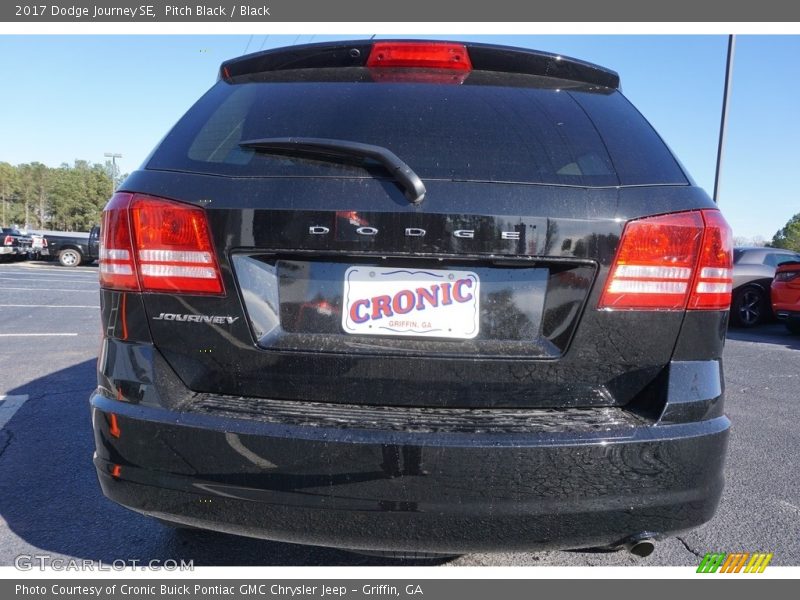 Pitch Black / Black 2017 Dodge Journey SE