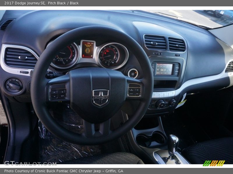 Pitch Black / Black 2017 Dodge Journey SE