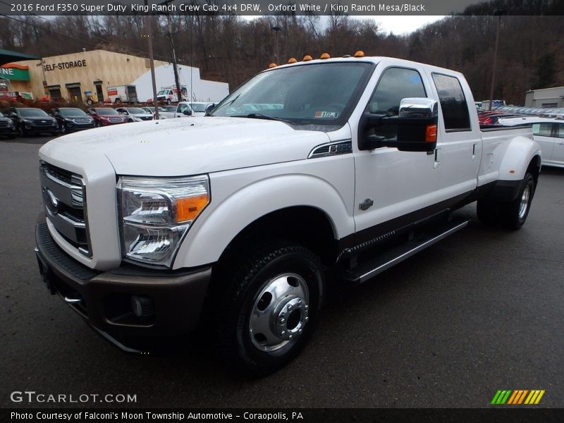 Front 3/4 View of 2016 F350 Super Duty  King Ranch Crew Cab 4x4 DRW