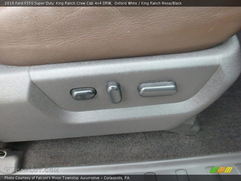 Oxford White / King Ranch Mesa/Black 2016 Ford F350 Super Duty  King Ranch Crew Cab 4x4 DRW
