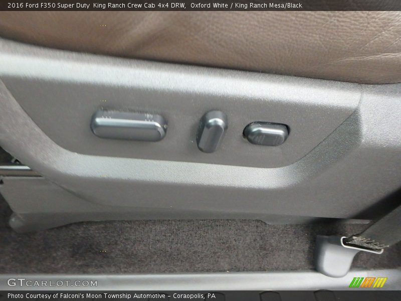 Oxford White / King Ranch Mesa/Black 2016 Ford F350 Super Duty  King Ranch Crew Cab 4x4 DRW