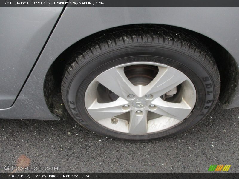 Titanium Gray Metallic / Gray 2011 Hyundai Elantra GLS