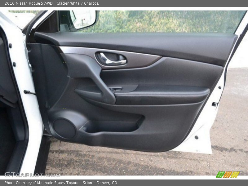 Glacier White / Charcoal 2016 Nissan Rogue S AWD