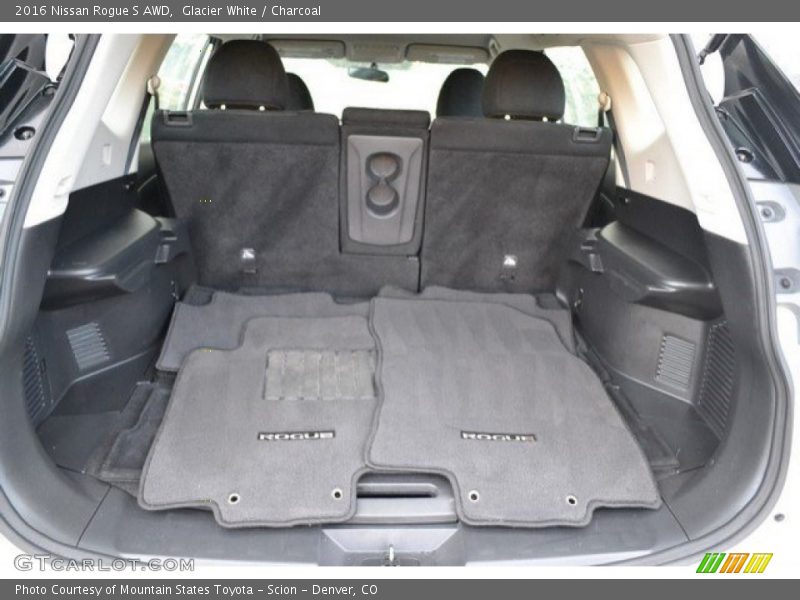 Glacier White / Charcoal 2016 Nissan Rogue S AWD