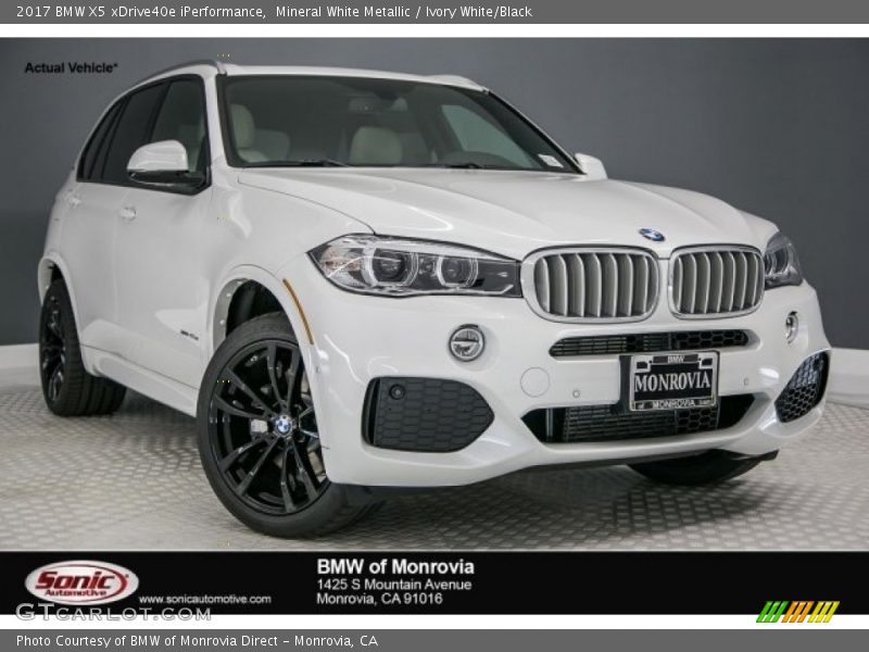 Mineral White Metallic / Ivory White/Black 2017 BMW X5 xDrive40e iPerformance