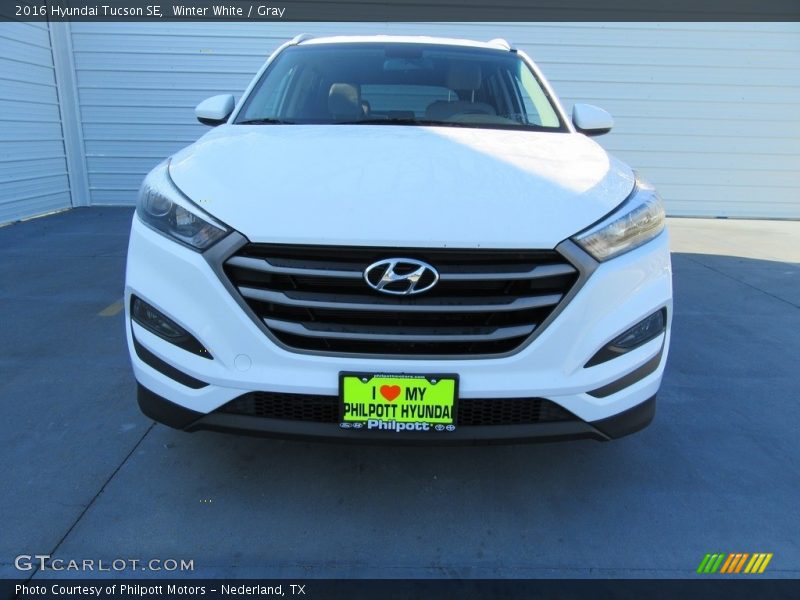 Winter White / Gray 2016 Hyundai Tucson SE