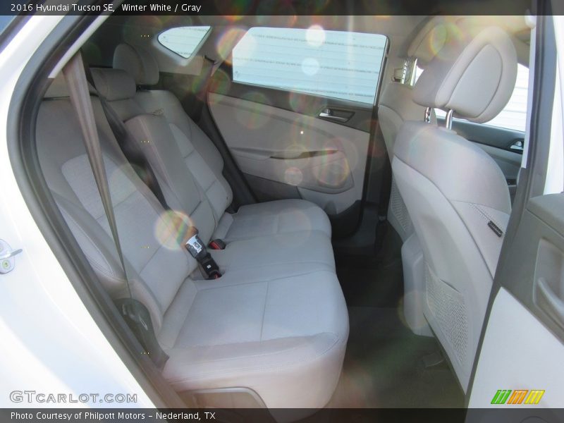 Winter White / Gray 2016 Hyundai Tucson SE