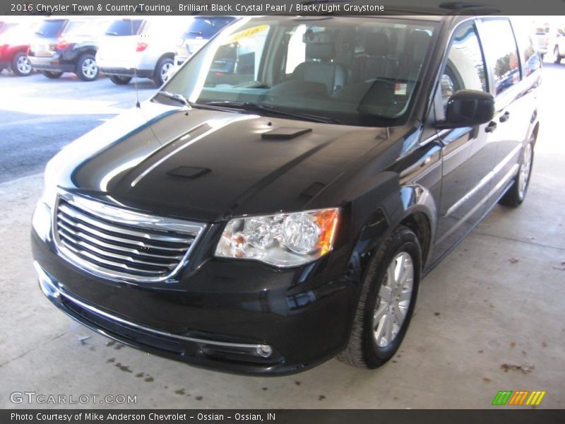 Brilliant Black Crystal Pearl / Black/Light Graystone 2016 Chrysler Town & Country Touring