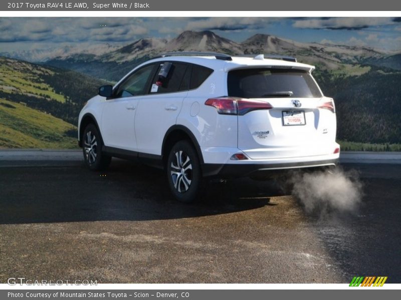 Super White / Black 2017 Toyota RAV4 LE AWD