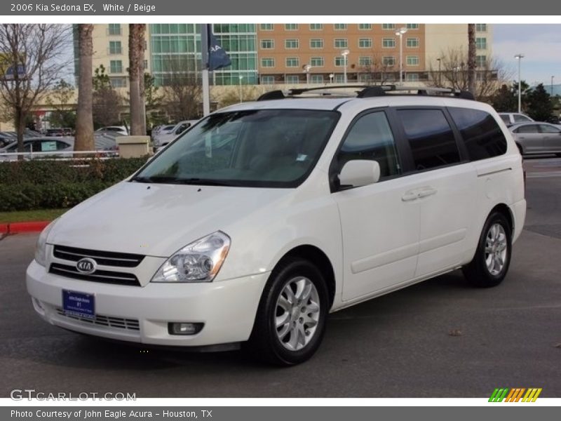 White / Beige 2006 Kia Sedona EX