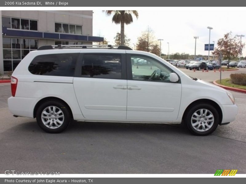 White / Beige 2006 Kia Sedona EX