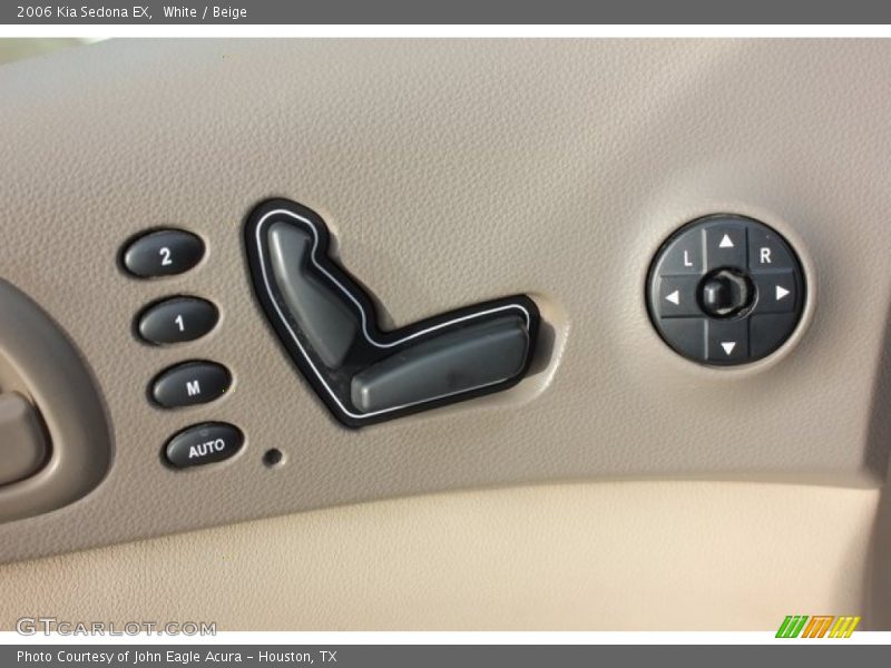 White / Beige 2006 Kia Sedona EX
