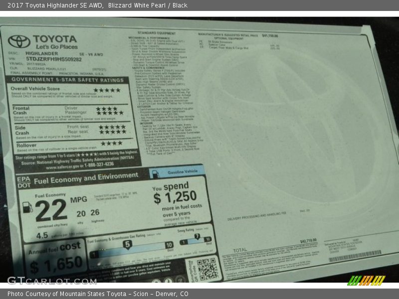 Blizzard White Pearl / Black 2017 Toyota Highlander SE AWD