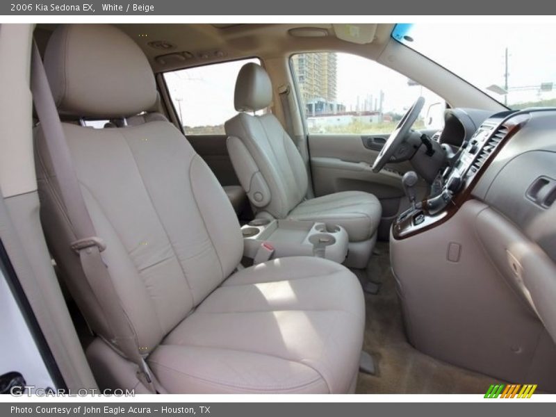 White / Beige 2006 Kia Sedona EX