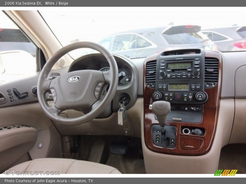 White / Beige 2006 Kia Sedona EX