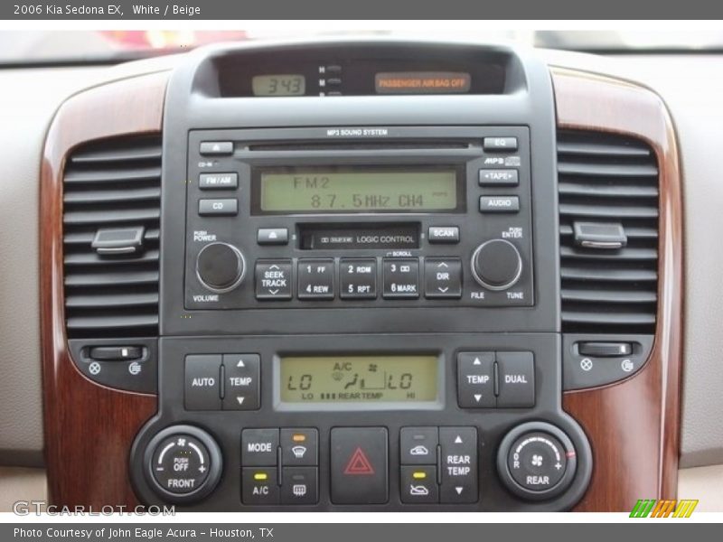 White / Beige 2006 Kia Sedona EX