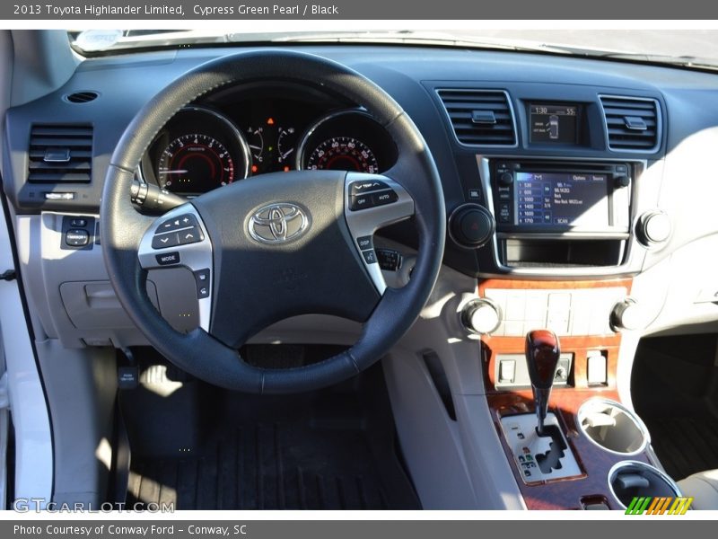 Cypress Green Pearl / Black 2013 Toyota Highlander Limited