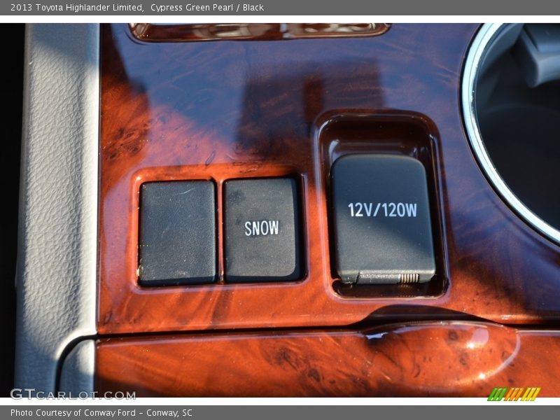 Cypress Green Pearl / Black 2013 Toyota Highlander Limited