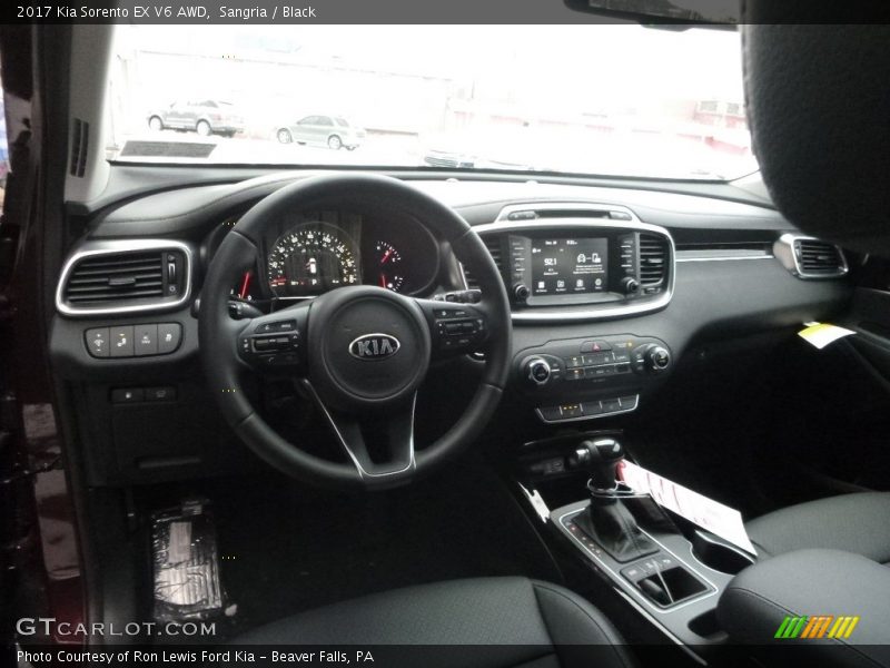 Dashboard of 2017 Sorento EX V6 AWD