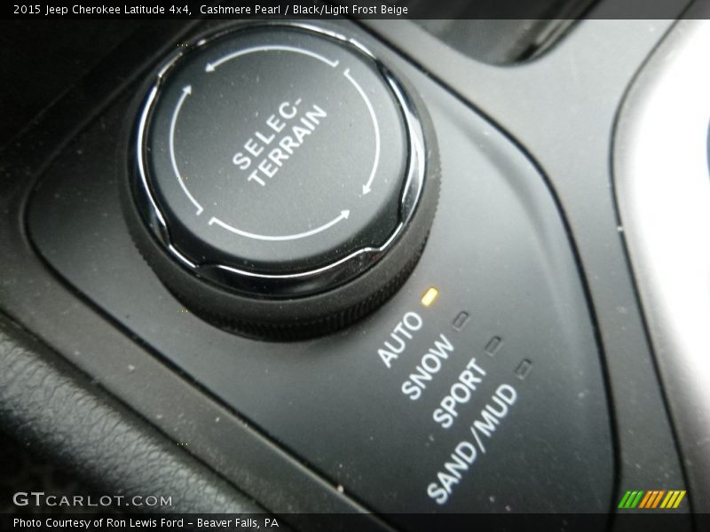 Cashmere Pearl / Black/Light Frost Beige 2015 Jeep Cherokee Latitude 4x4