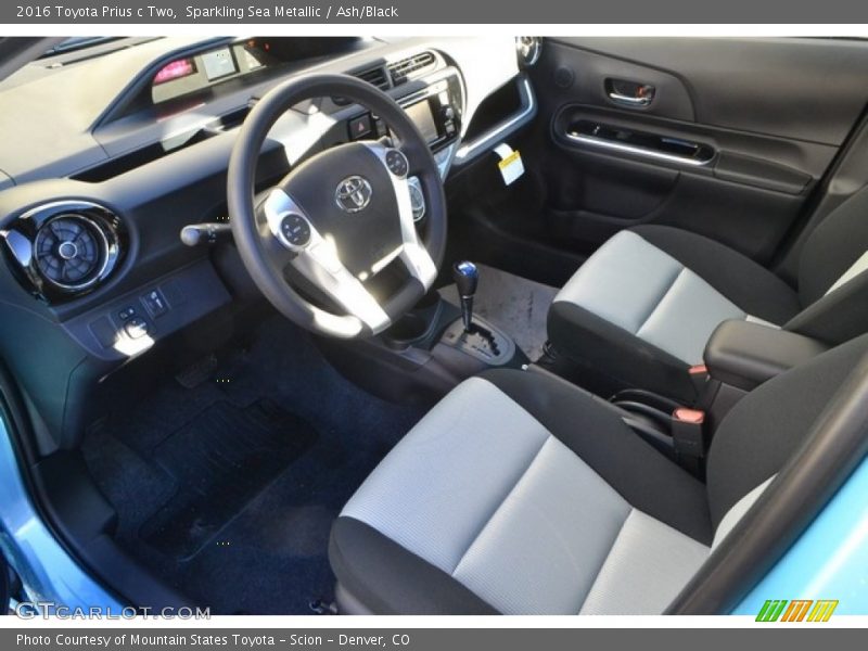 Sparkling Sea Metallic / Ash/Black 2016 Toyota Prius c Two