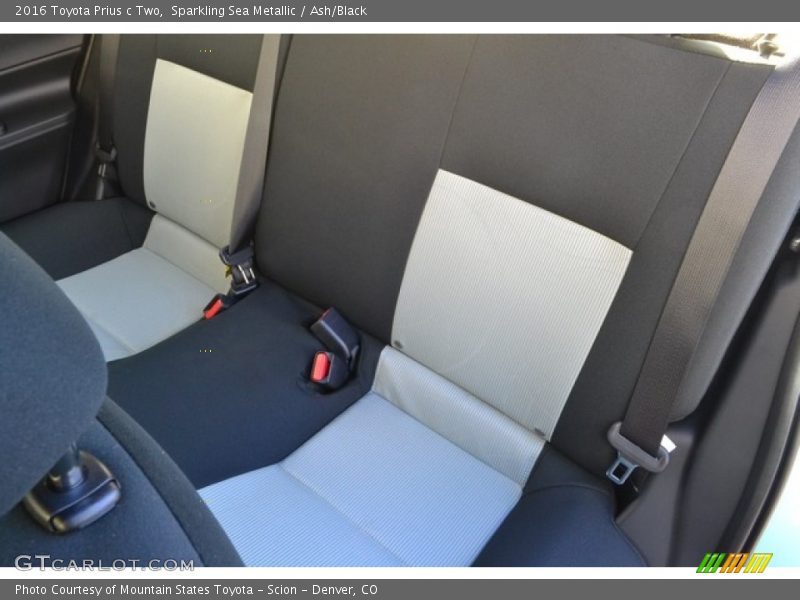 Sparkling Sea Metallic / Ash/Black 2016 Toyota Prius c Two
