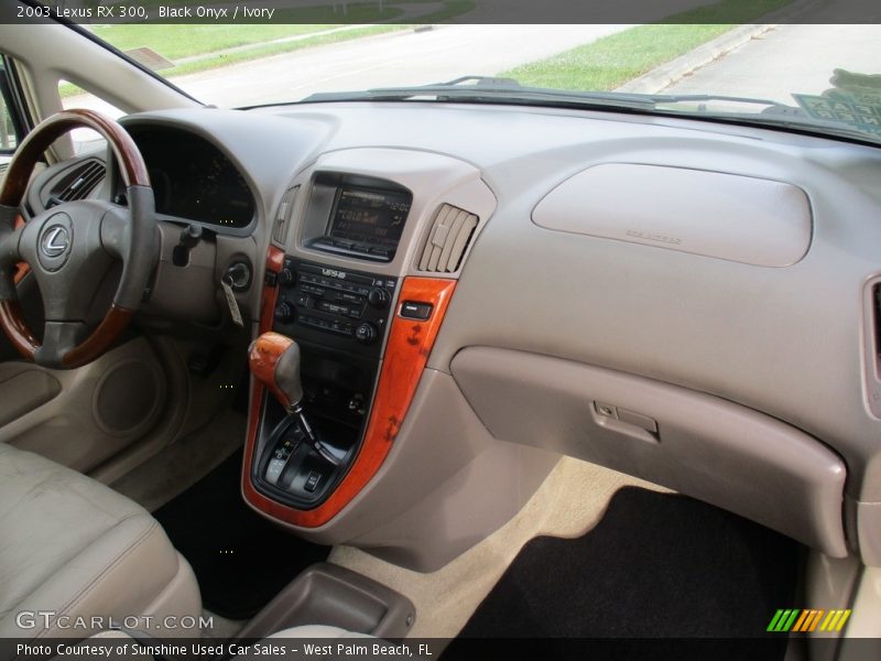 Black Onyx / Ivory 2003 Lexus RX 300