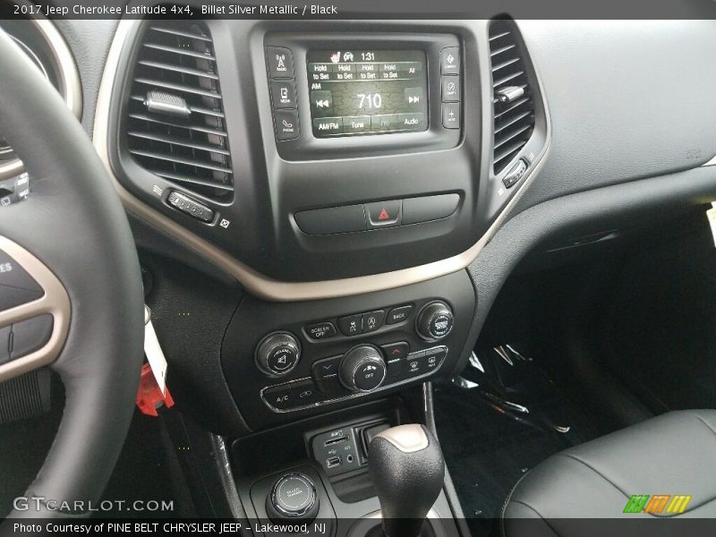 Billet Silver Metallic / Black 2017 Jeep Cherokee Latitude 4x4