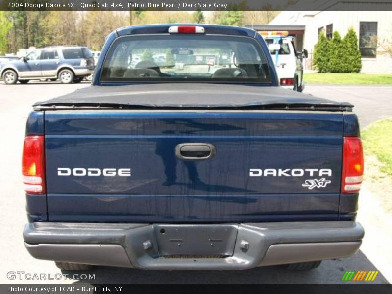 Patriot Blue Pearl / Dark Slate Gray 2004 Dodge Dakota SXT Quad Cab 4x4