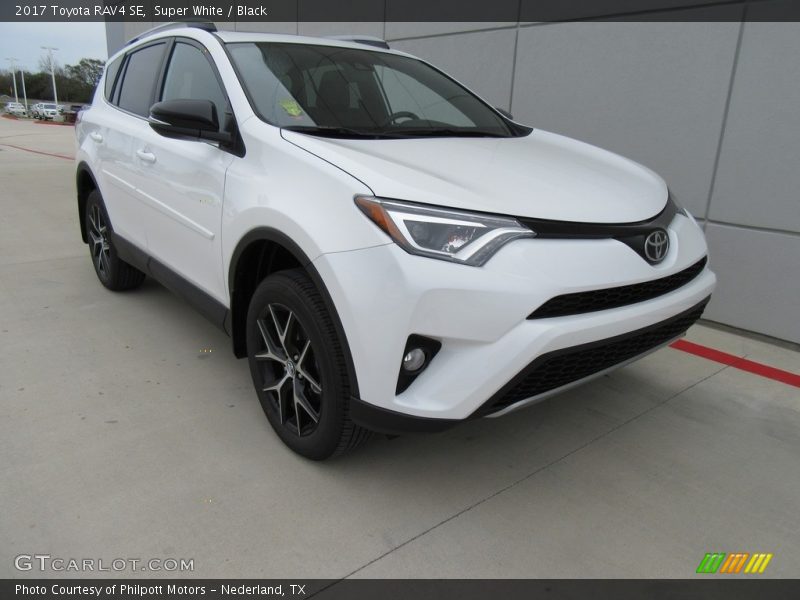 Super White / Black 2017 Toyota RAV4 SE