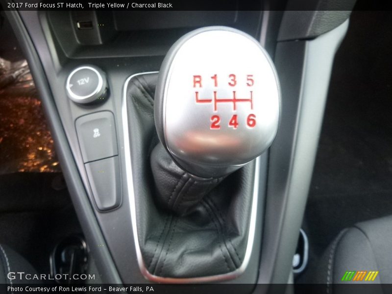  2017 Focus ST Hatch 6 Speed Manual Shifter