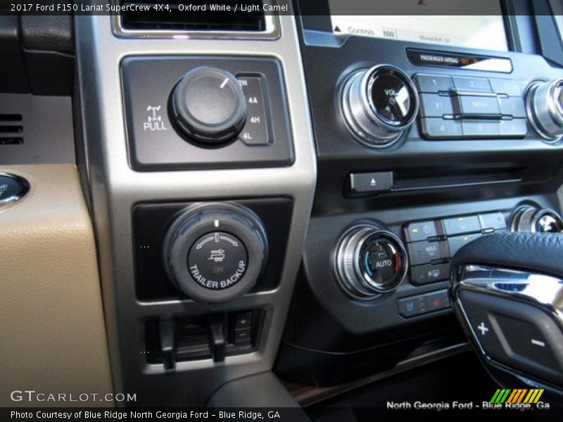Oxford White / Light Camel 2017 Ford F150 Lariat SuperCrew 4X4