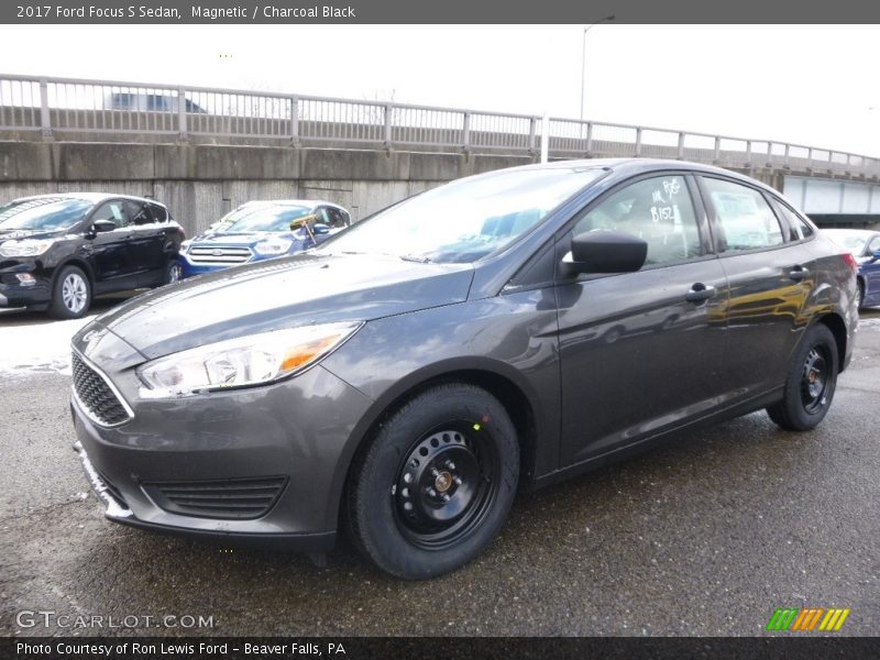 Front 3/4 View of 2017 Focus S Sedan