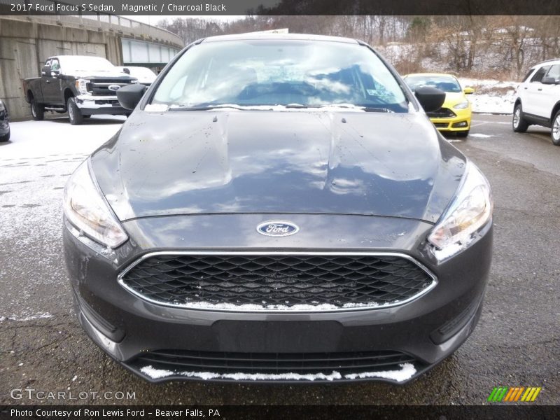 Magnetic / Charcoal Black 2017 Ford Focus S Sedan