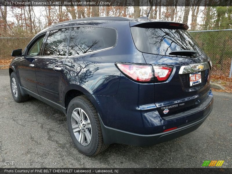 Blue Velvet Metallic / Ebony 2017 Chevrolet Traverse LT AWD