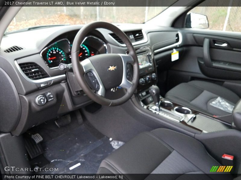 Blue Velvet Metallic / Ebony 2017 Chevrolet Traverse LT AWD