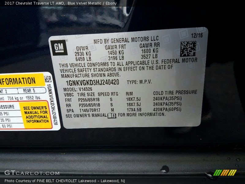 Blue Velvet Metallic / Ebony 2017 Chevrolet Traverse LT AWD