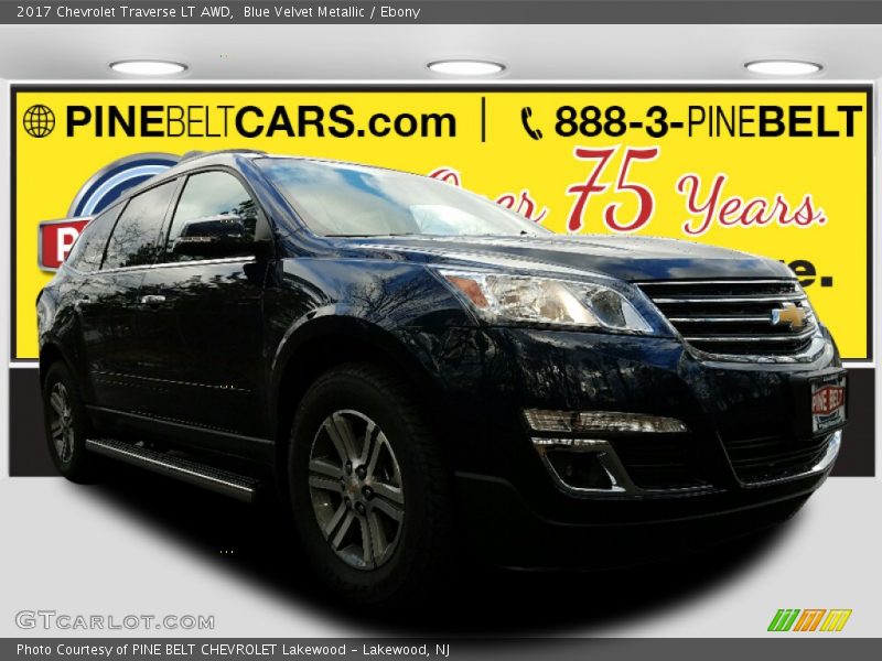 Blue Velvet Metallic / Ebony 2017 Chevrolet Traverse LT AWD