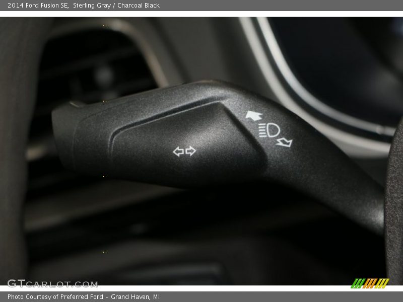 Sterling Gray / Charcoal Black 2014 Ford Fusion SE