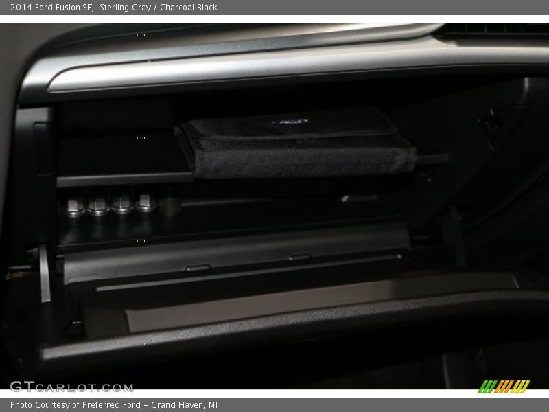 Sterling Gray / Charcoal Black 2014 Ford Fusion SE