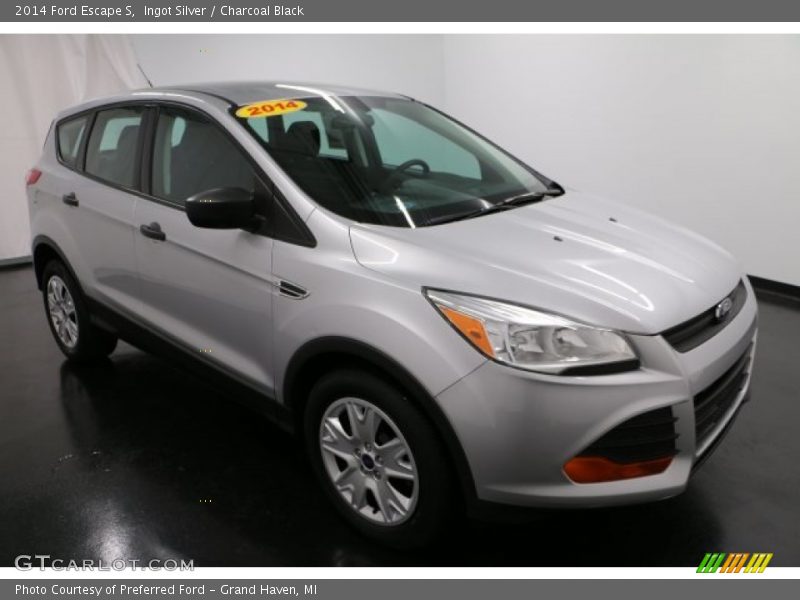 Ingot Silver / Charcoal Black 2014 Ford Escape S