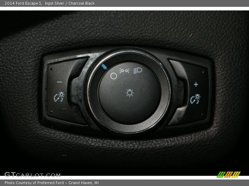 Ingot Silver / Charcoal Black 2014 Ford Escape S