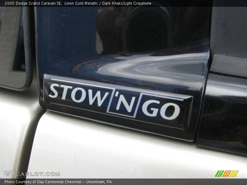 Linen Gold Metallic / Dark Khaki/Light Graystone 2005 Dodge Grand Caravan SE