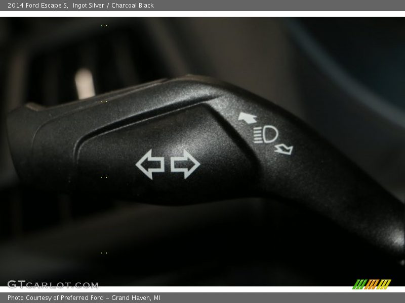 Ingot Silver / Charcoal Black 2014 Ford Escape S