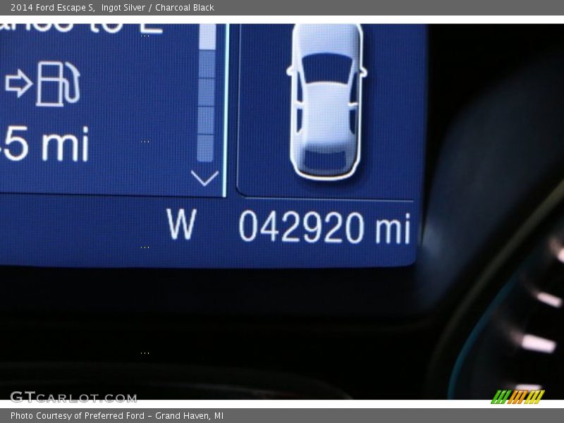 Ingot Silver / Charcoal Black 2014 Ford Escape S