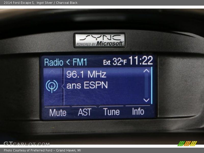 Ingot Silver / Charcoal Black 2014 Ford Escape S