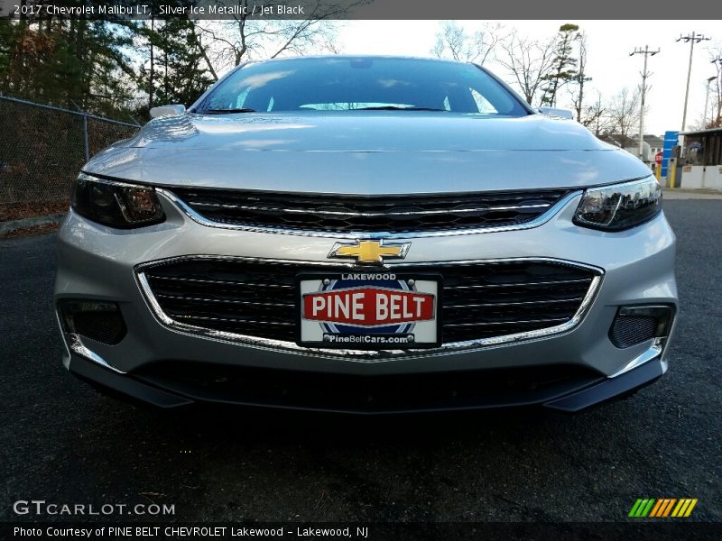 Silver Ice Metallic / Jet Black 2017 Chevrolet Malibu LT