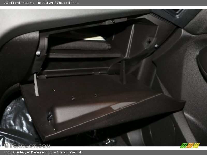 Ingot Silver / Charcoal Black 2014 Ford Escape S