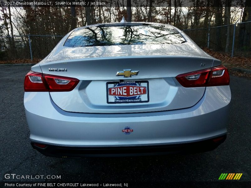 Silver Ice Metallic / Jet Black 2017 Chevrolet Malibu LT
