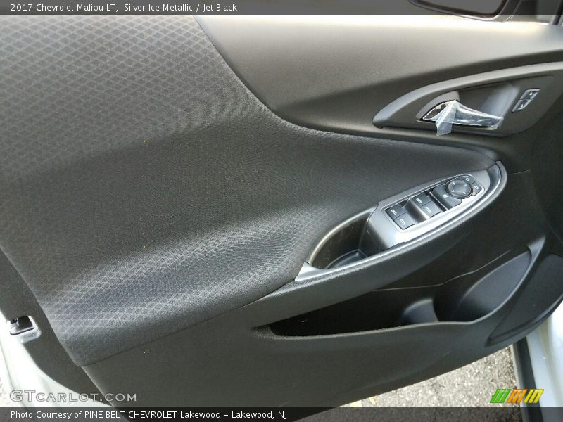 Silver Ice Metallic / Jet Black 2017 Chevrolet Malibu LT